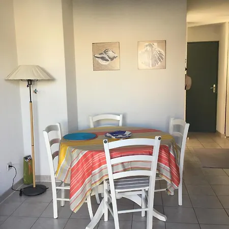 La Paloma Nyaraló Aigues-Mortes